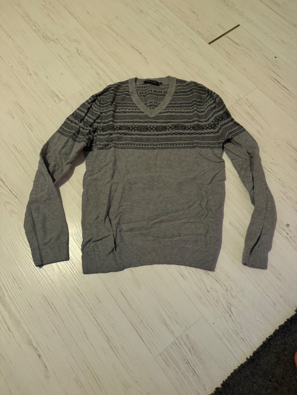 RW&Co Patterned V-Neck Sweater - Picture 2 of 4